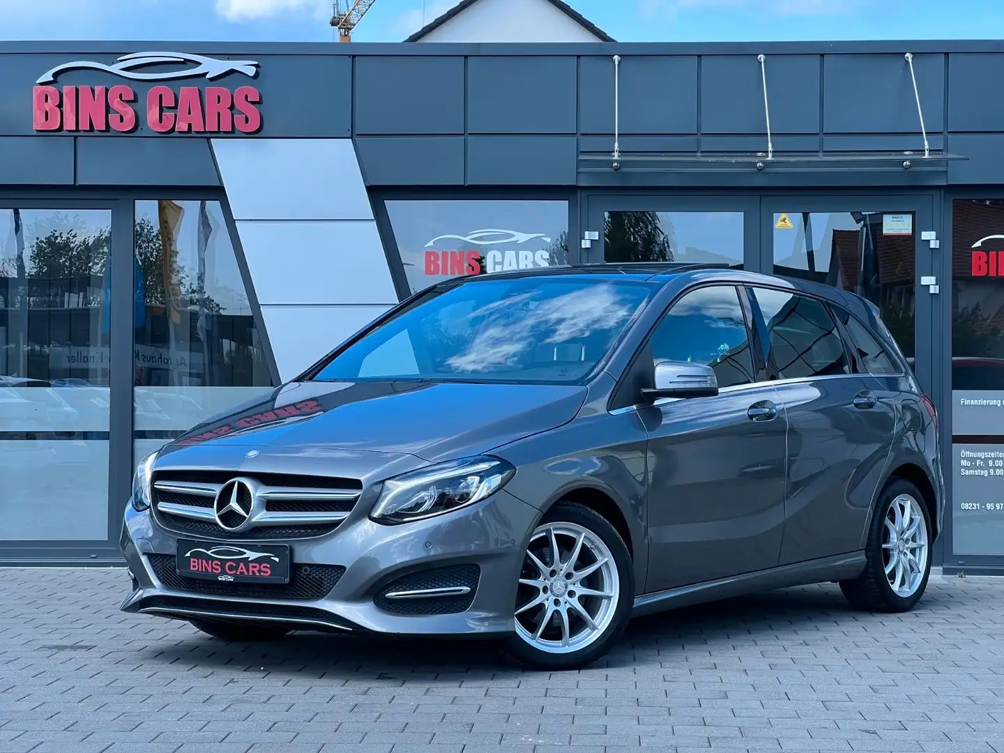 Mercedes-Benz B 200 B200 CDI 4Matic*Pano*Kamera*AHK*LED*Navi*Klima Gris - 2