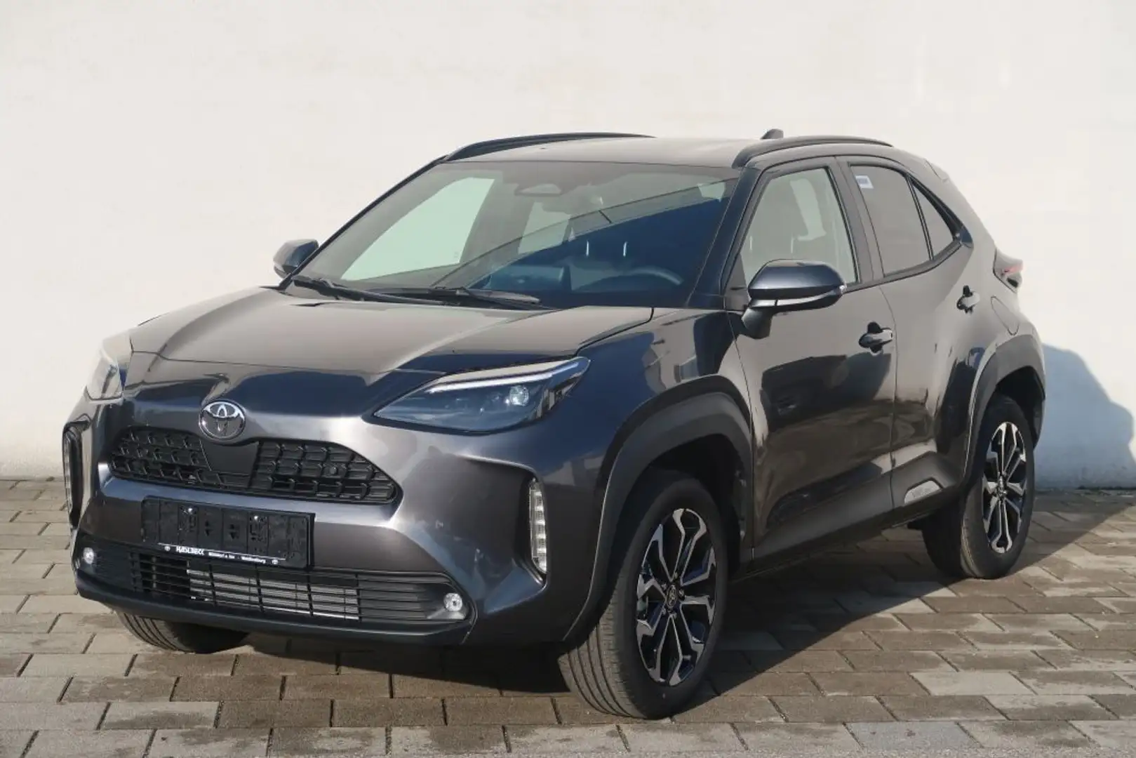 Toyota Yaris Cross Yaris Cross Team D *Winter+Safety Paket* 3,99% Grau - 1