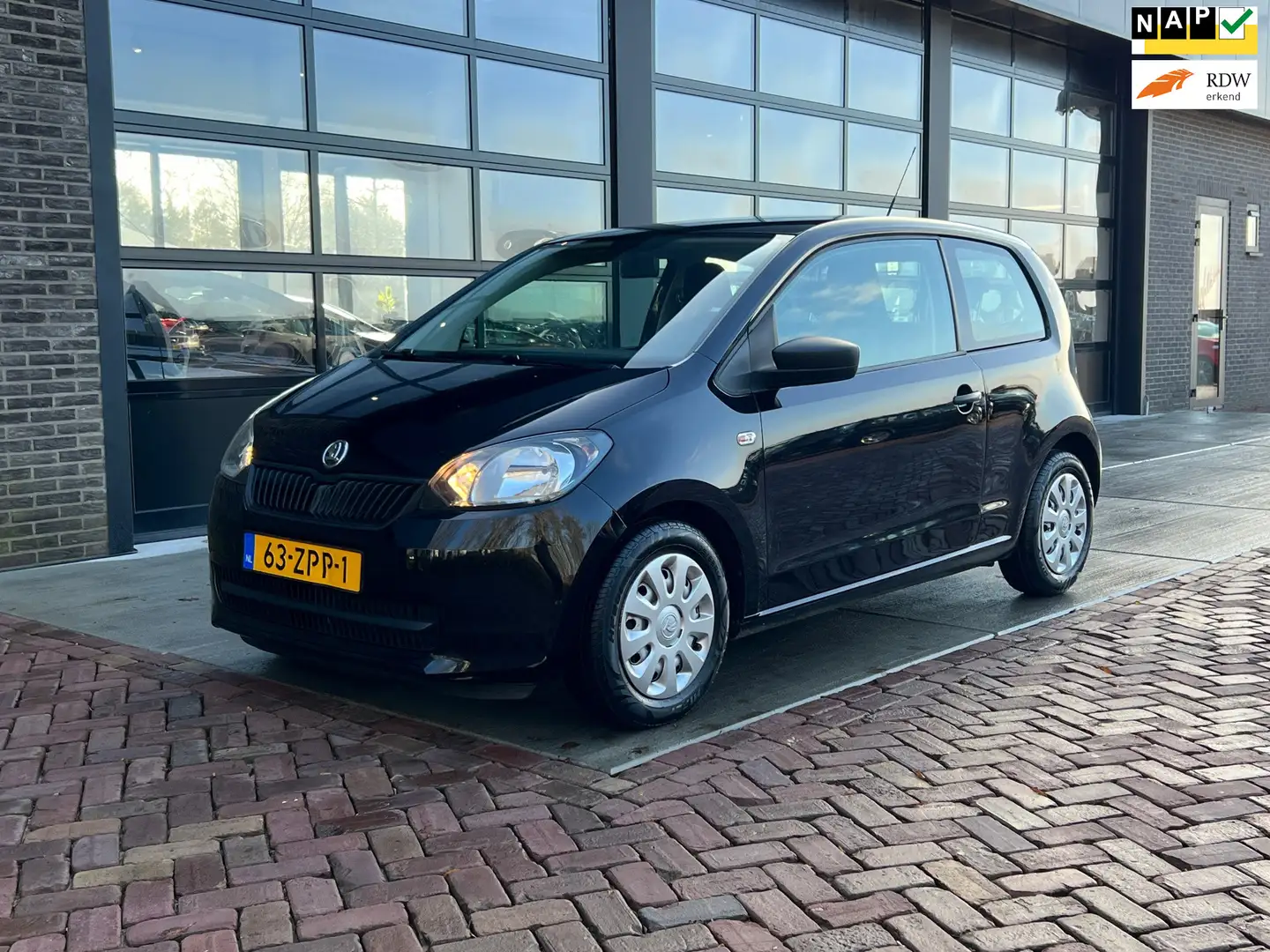 Skoda Citigo 1.0 Greentech Arctic | 70.000 KM! | Airco | Schwarz - 1