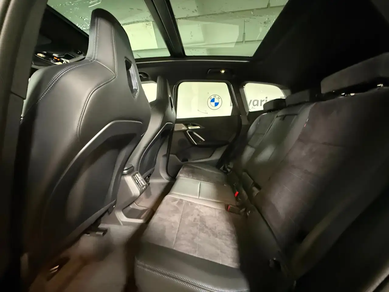 BMW X1 снимка BMW X1