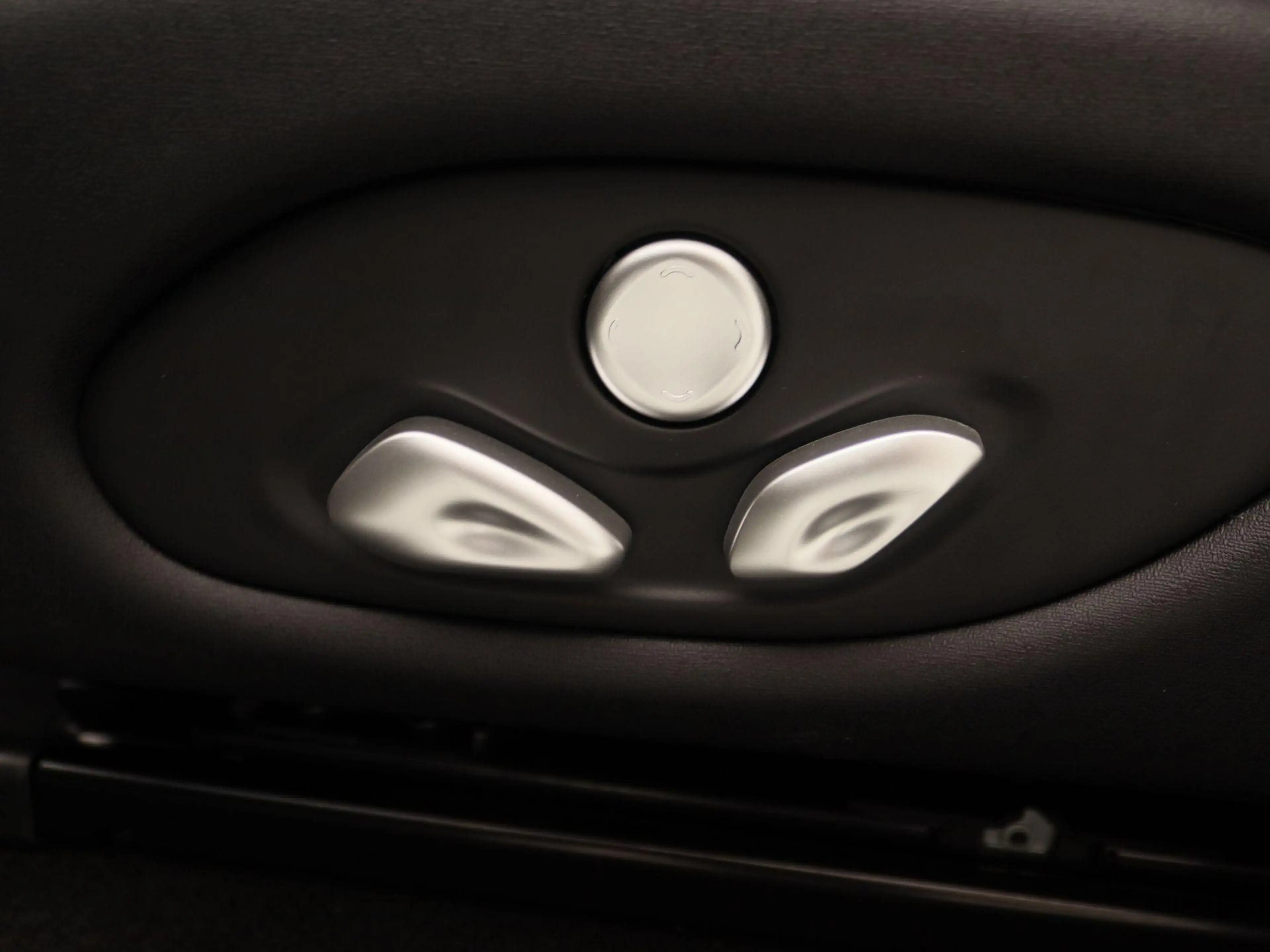 MG IM6 Performance AWD 100kWh |Apple Carplay/Android auto — photo 14