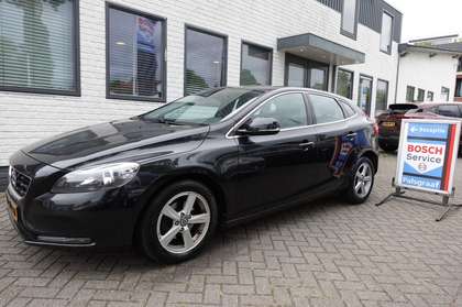 Volvo V40 1.6 D2 MOMENTUM BNS LM  (verbruik 1: 23 )