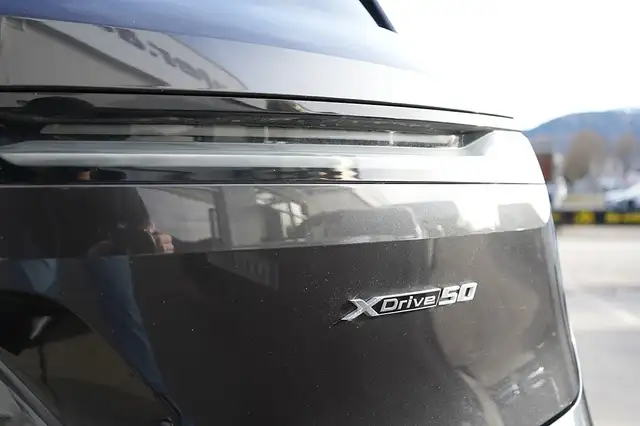 BMW iX xDrive50 Ansicht 8