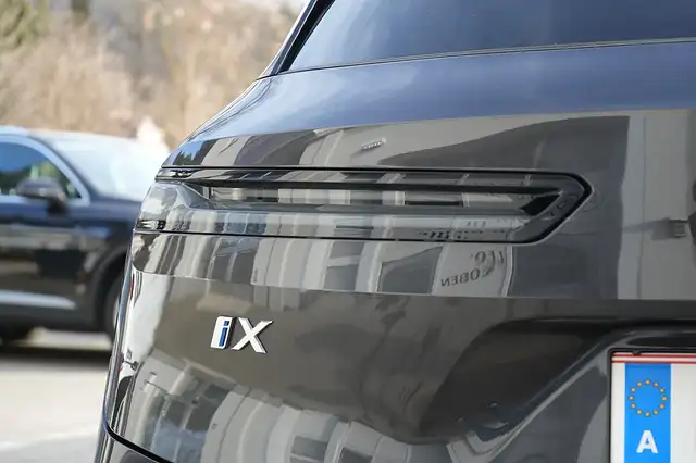 BMW iX xDrive50 Ansicht 6