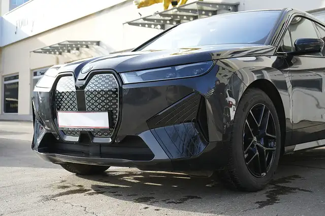 BMW iX xDrive50 Ansicht 3