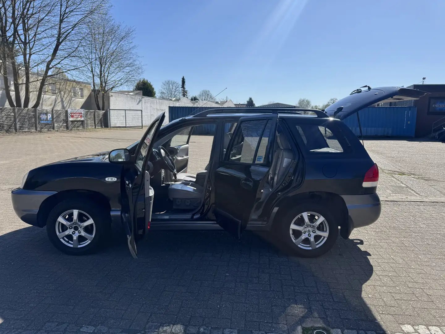 Hyundai SANTA FE 2.4,HU/AU 04.2027, Inkl.12 Monate Garantie, AHK Schwarz - 2