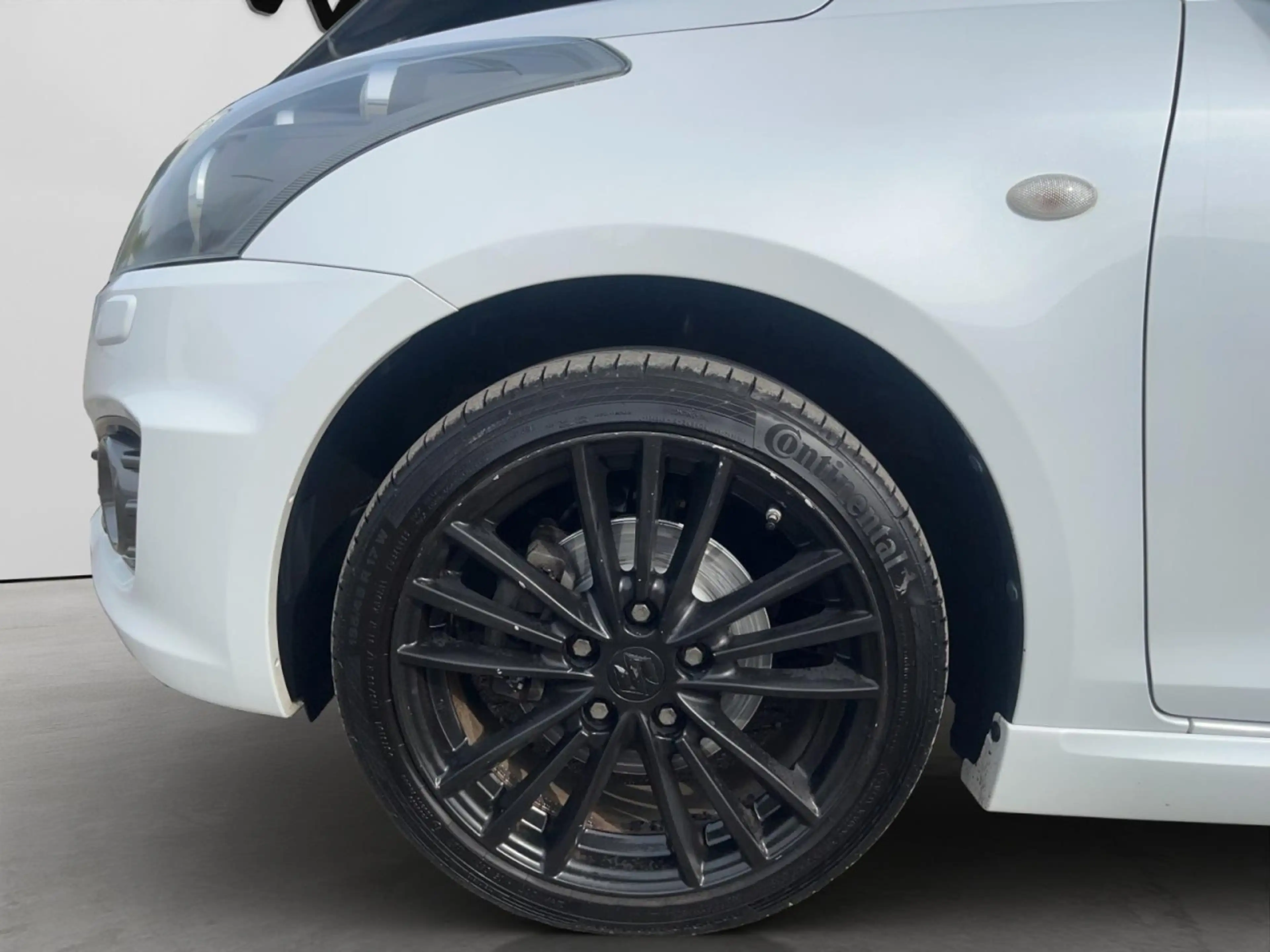 Suzuki Swift Sport 1.6 Sport Klima Xenon Sitzheizung — photo 4