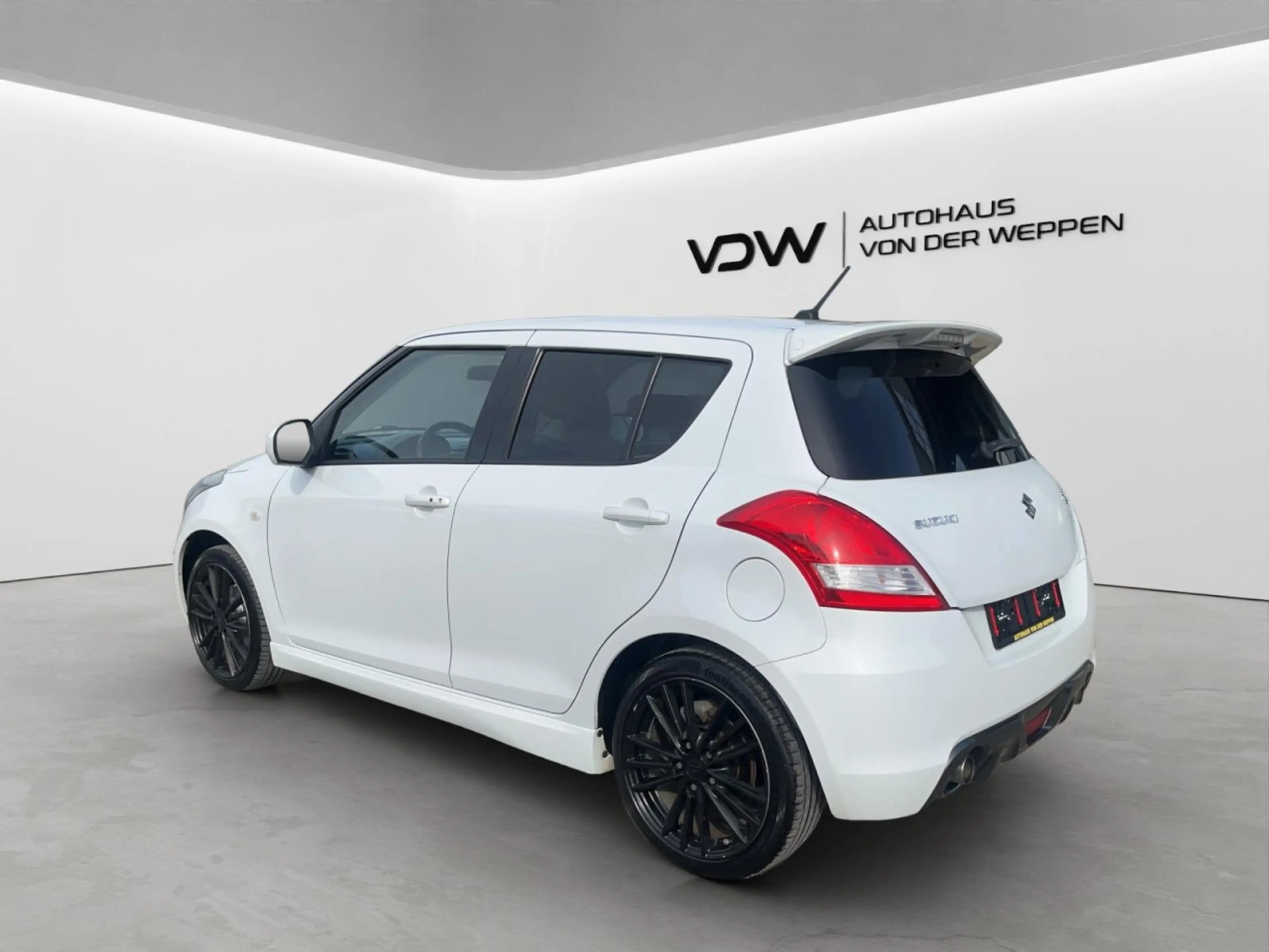 Suzuki Swift Sport 1.6 Sport Klima Xenon Sitzheizung — photo 5