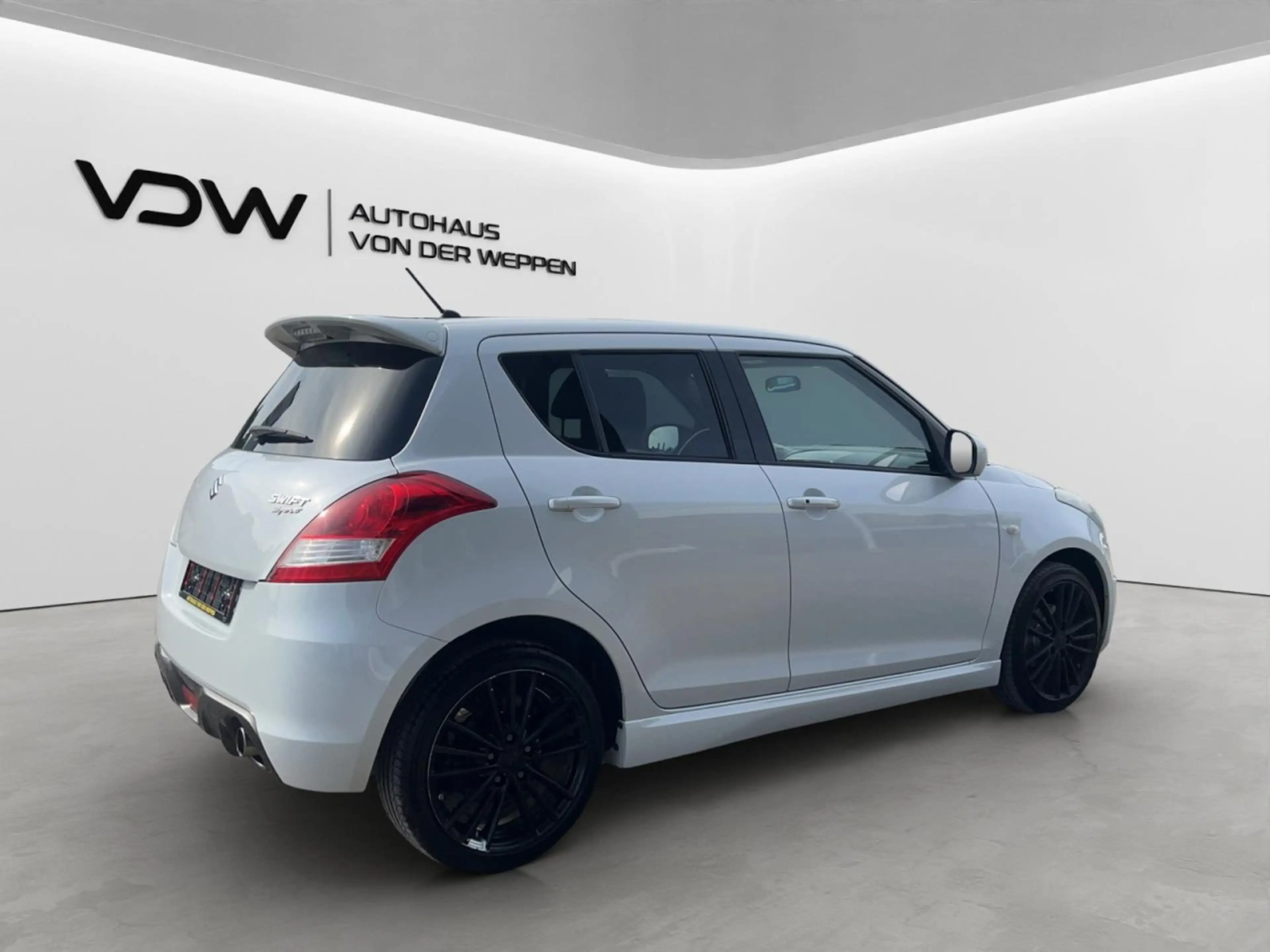 Suzuki Swift Sport 1.6 Sport Klima Xenon Sitzheizung — photo 8