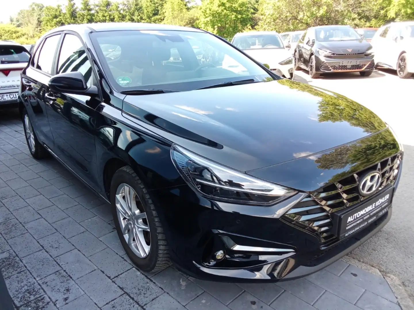 Hyundai i30 Connect & Go 1.0 T-GDI EU6d NAVI KAMERA Schwarz - 2