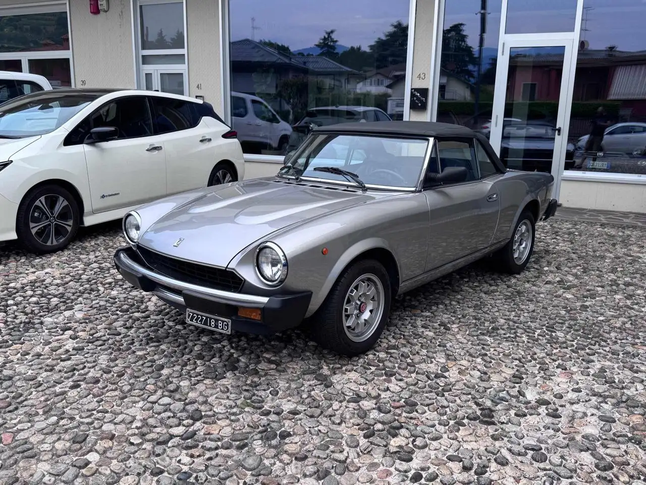 Fiat 124 Spider spidereuropa azzurra, foto 2