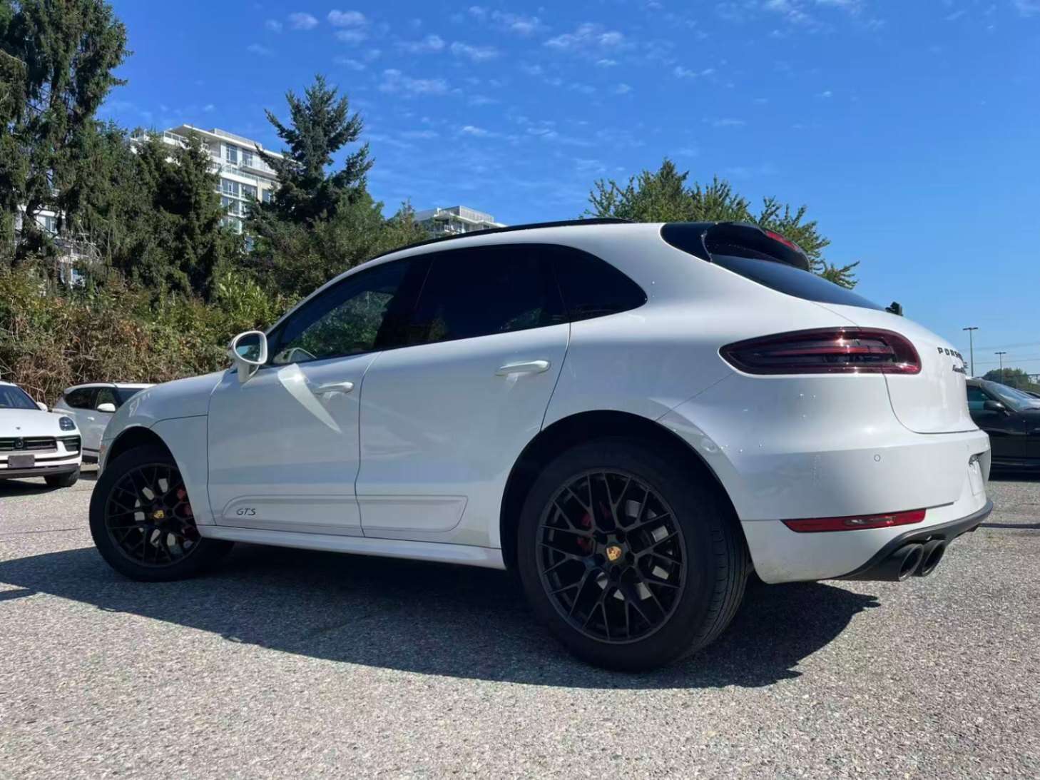 2018 Porsche Macan GTS AWD thumb 6