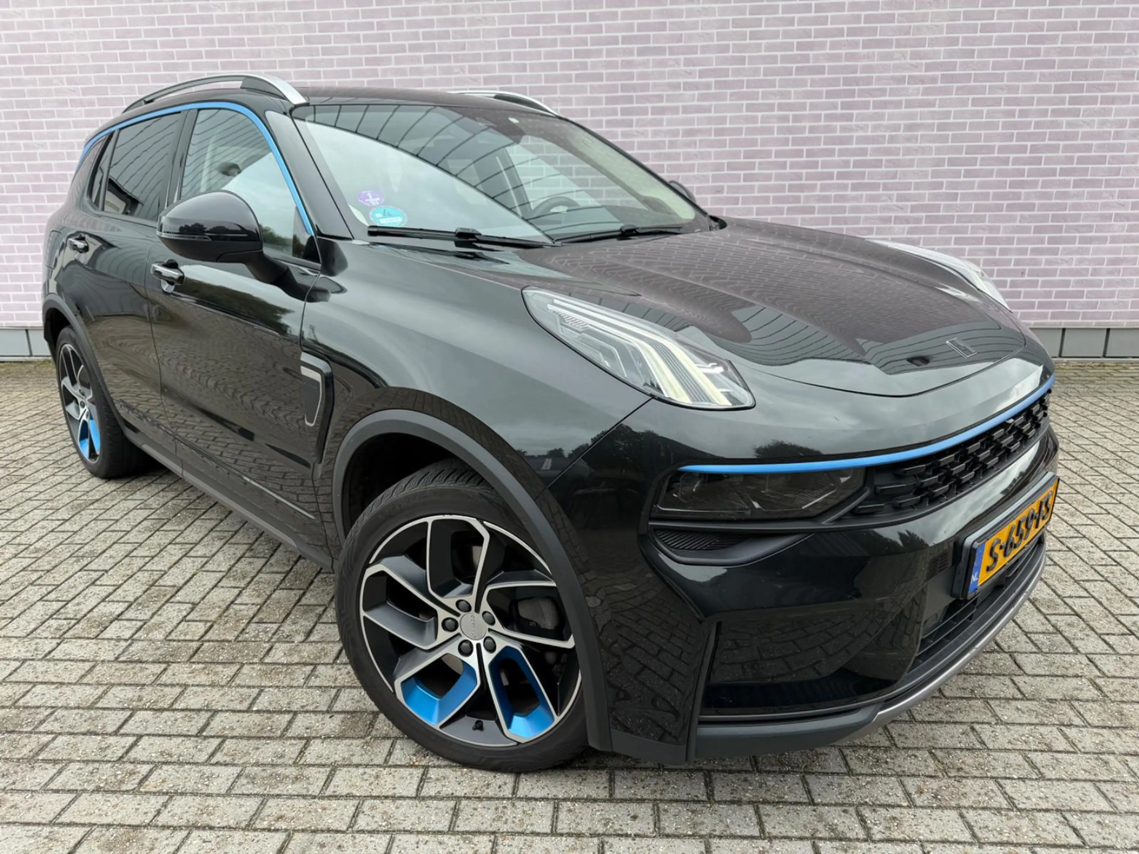 Lynk & Co 01 1.5 Plug-in Hybrid | PHEV | Trekhaak | Panoramadak — photo 3