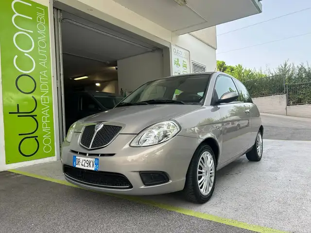 Lancia Ypsilon 1.2 8v New Oro GPL 2029 OTTIME CONDIZIONI GARANZIA 24 MESI