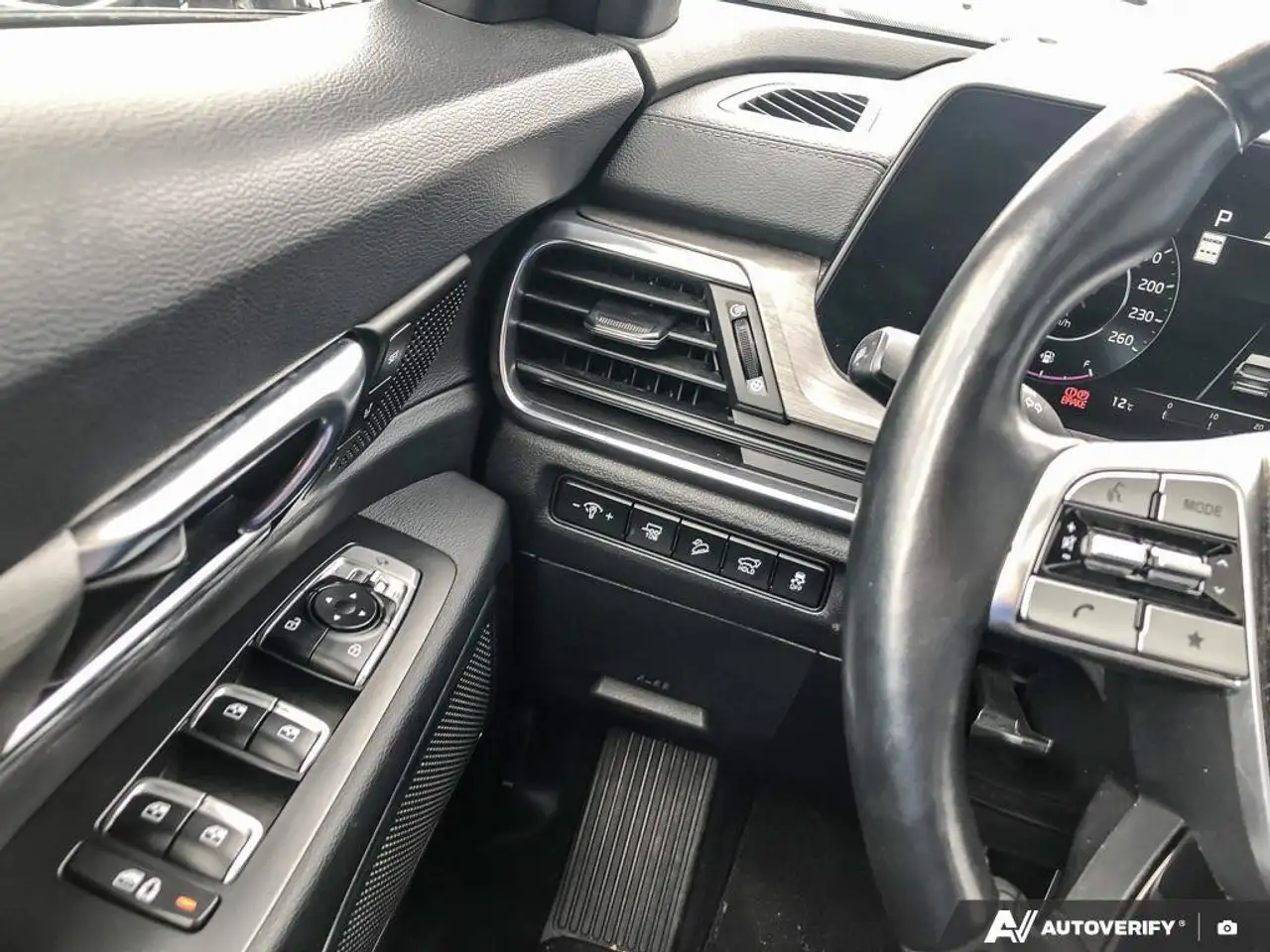 Kia Telluride снимка Kia Telluride
