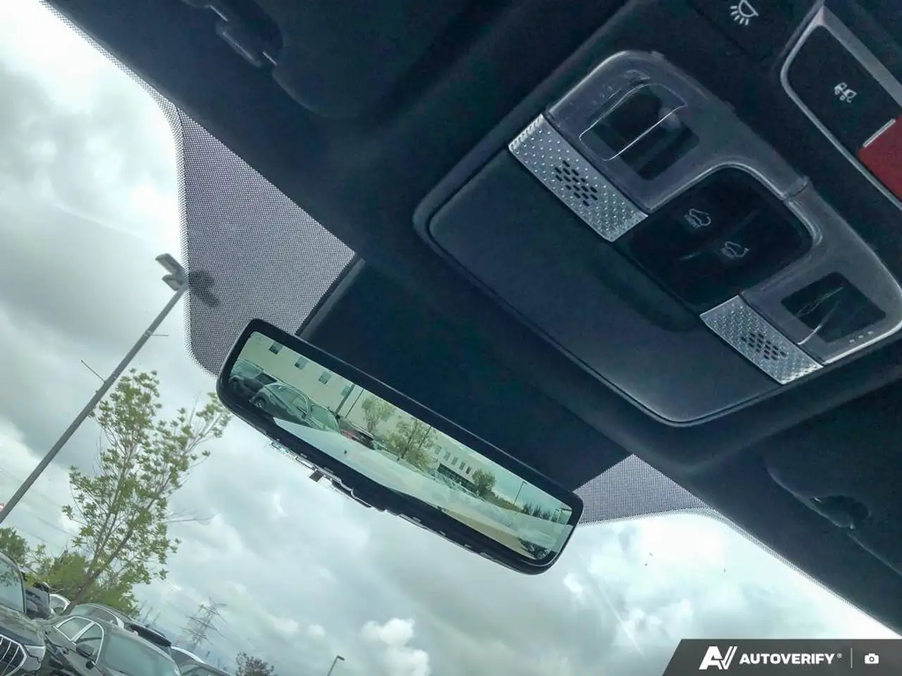 Kia Telluride снимка Kia Telluride
