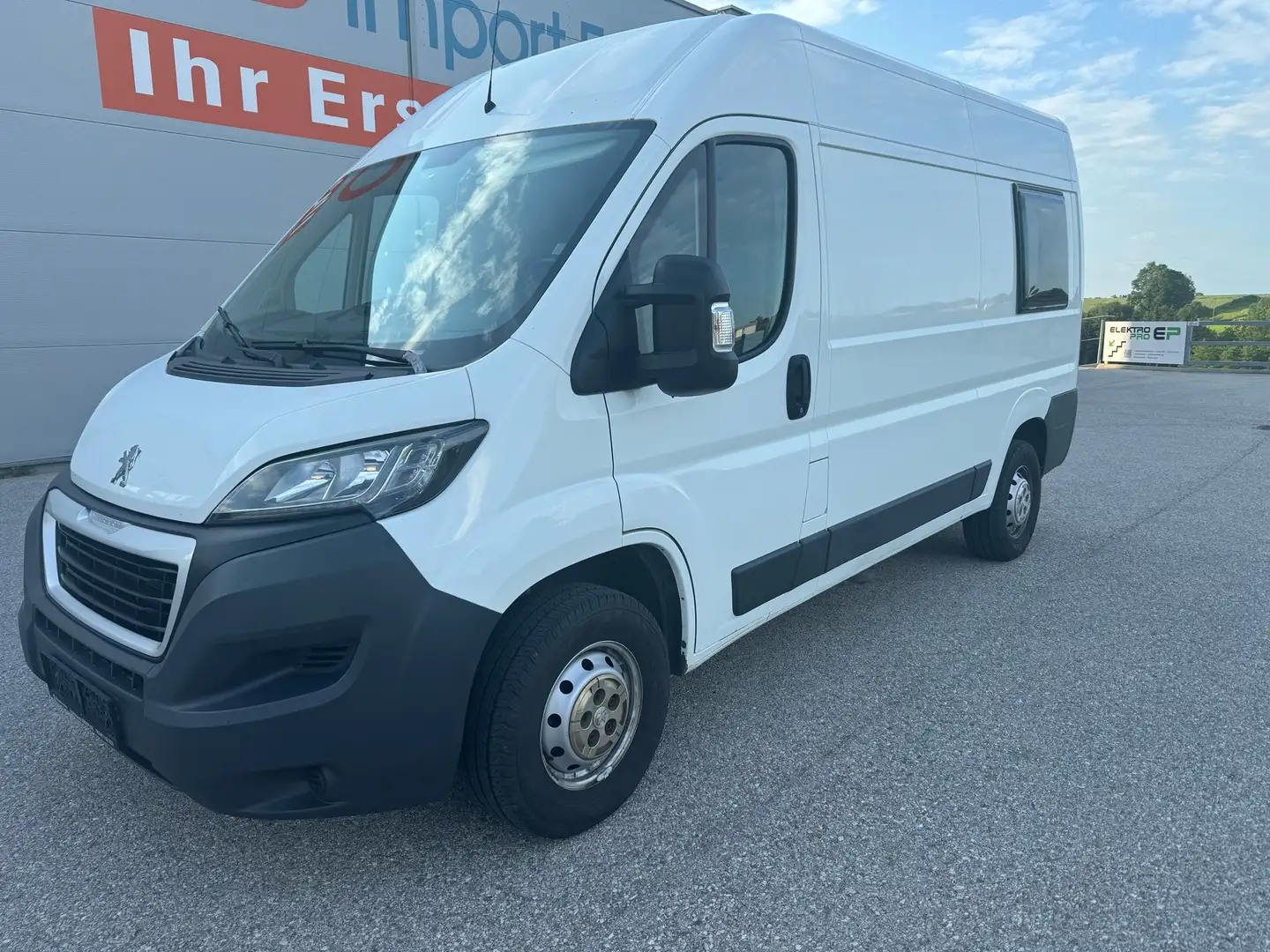 Peugeot Boxer Bus 3300 L2H2 2,2 HDi 110 FAP Wit - 1