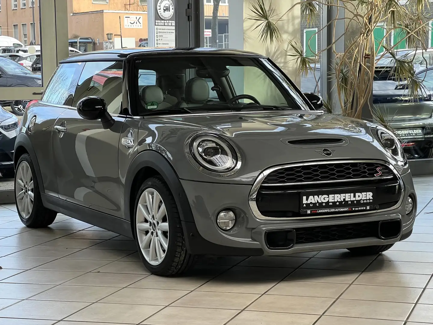 MINI Cooper S Cooper S*PANO*TPM*SHZ*DAB*CARPLAY*NAV*PDC* Grau - 1