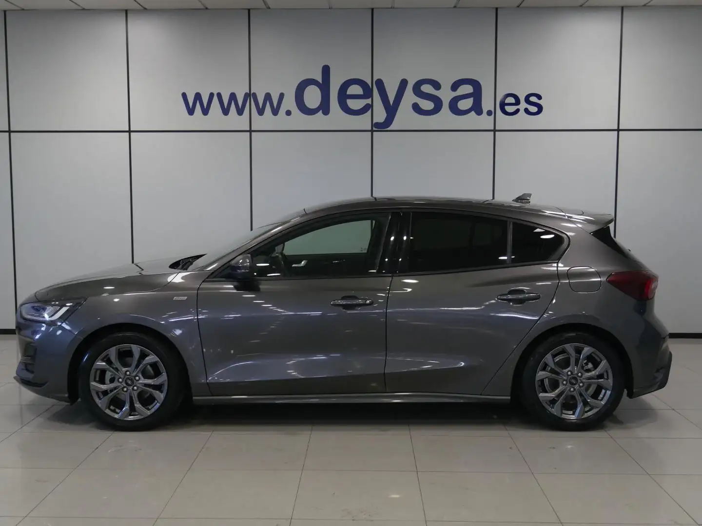 Ford Focus 1.0 Ecoboost MHEV ST-Line 155 Grijs - 2