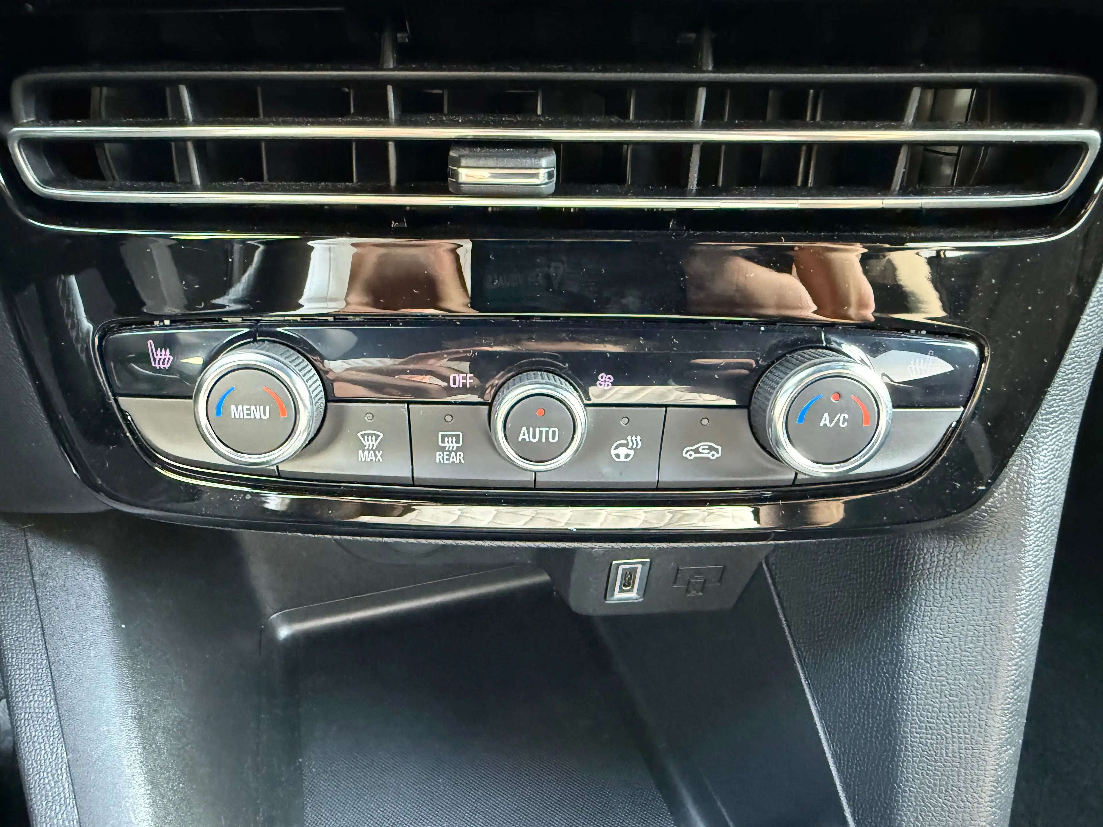 Opel Mokka 1.2 hybrid automaat 145pk | CAMERA ACHTER| PARKEER — photo 25