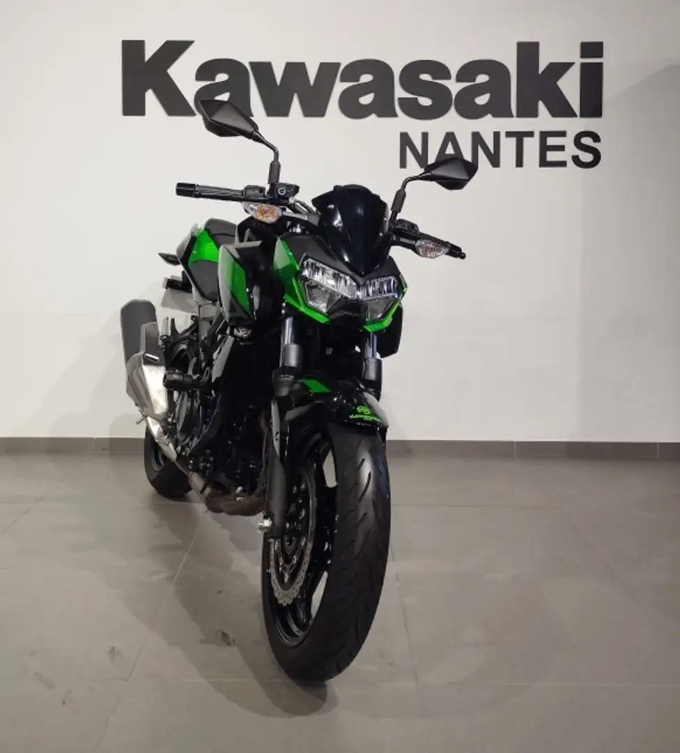 Kawasaki Z 400 Negro - 1