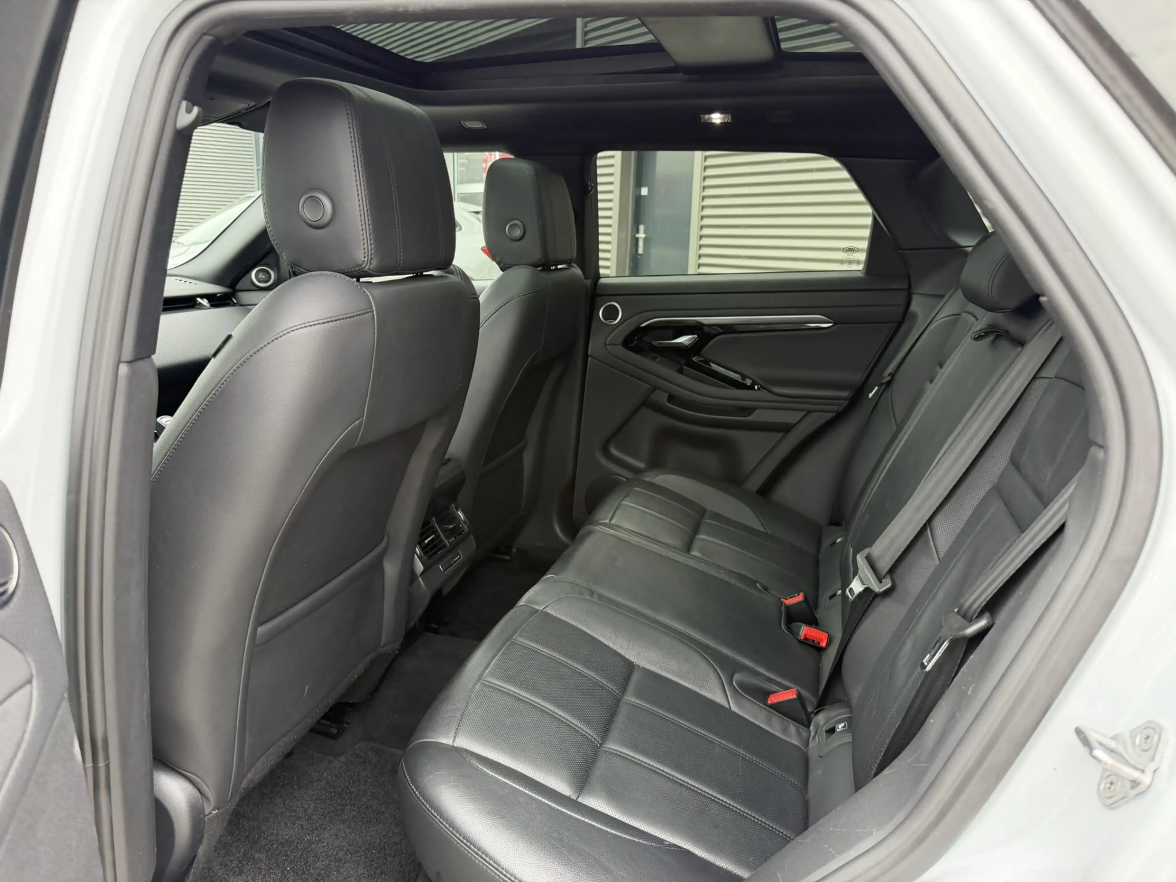 Land Rover Range Rover Evoque 1.5 P300e AWD R-Dynamic S Leder Panoramadak 360 Gr — photo 26