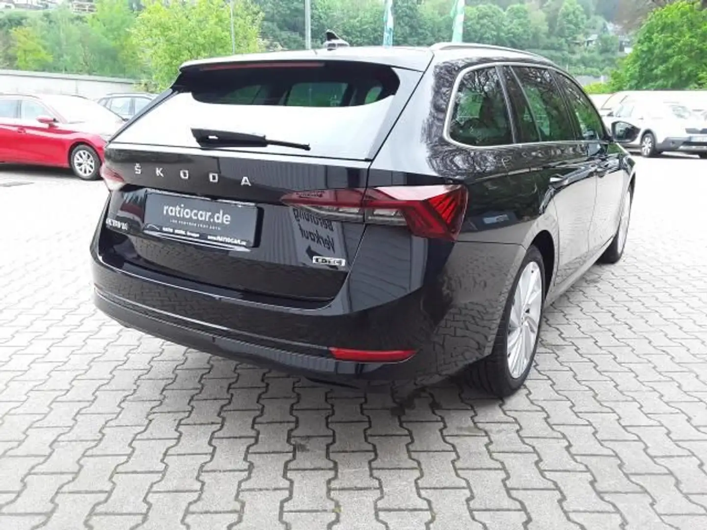 Skoda Octavia OCTAVIA COMBI STYLE 1.5 TSI DSG MATRIX-LED NAVI Noir - 2