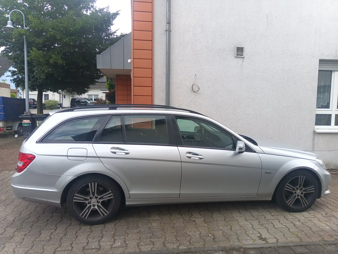 Mercedes-Benz 220 Srebrny - 1