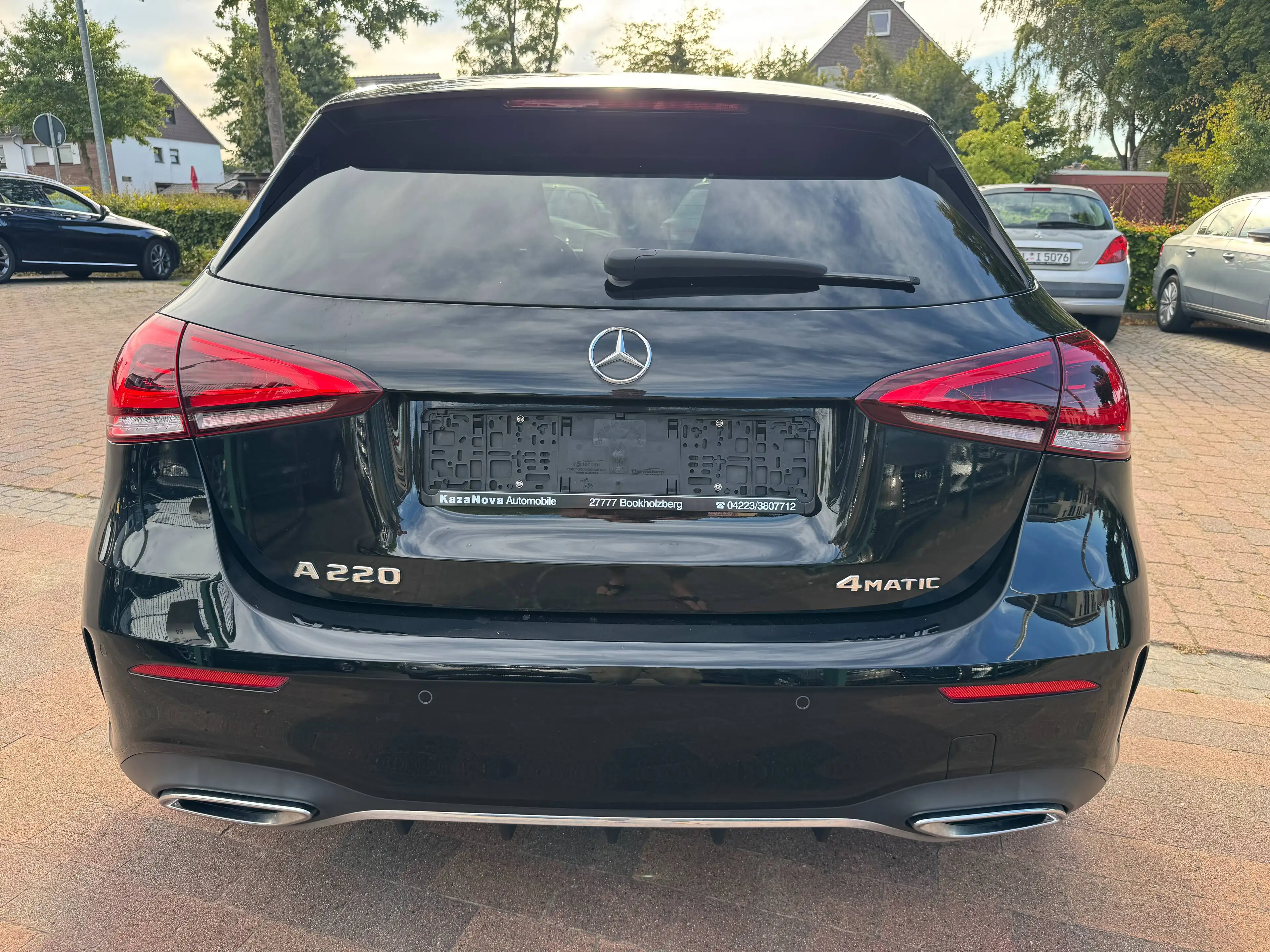 Mercedes-Benz A 220 A 220 AMG - 4Matic-Automatik-NAV-Shzg-LED-PDC-UVM — photo 6