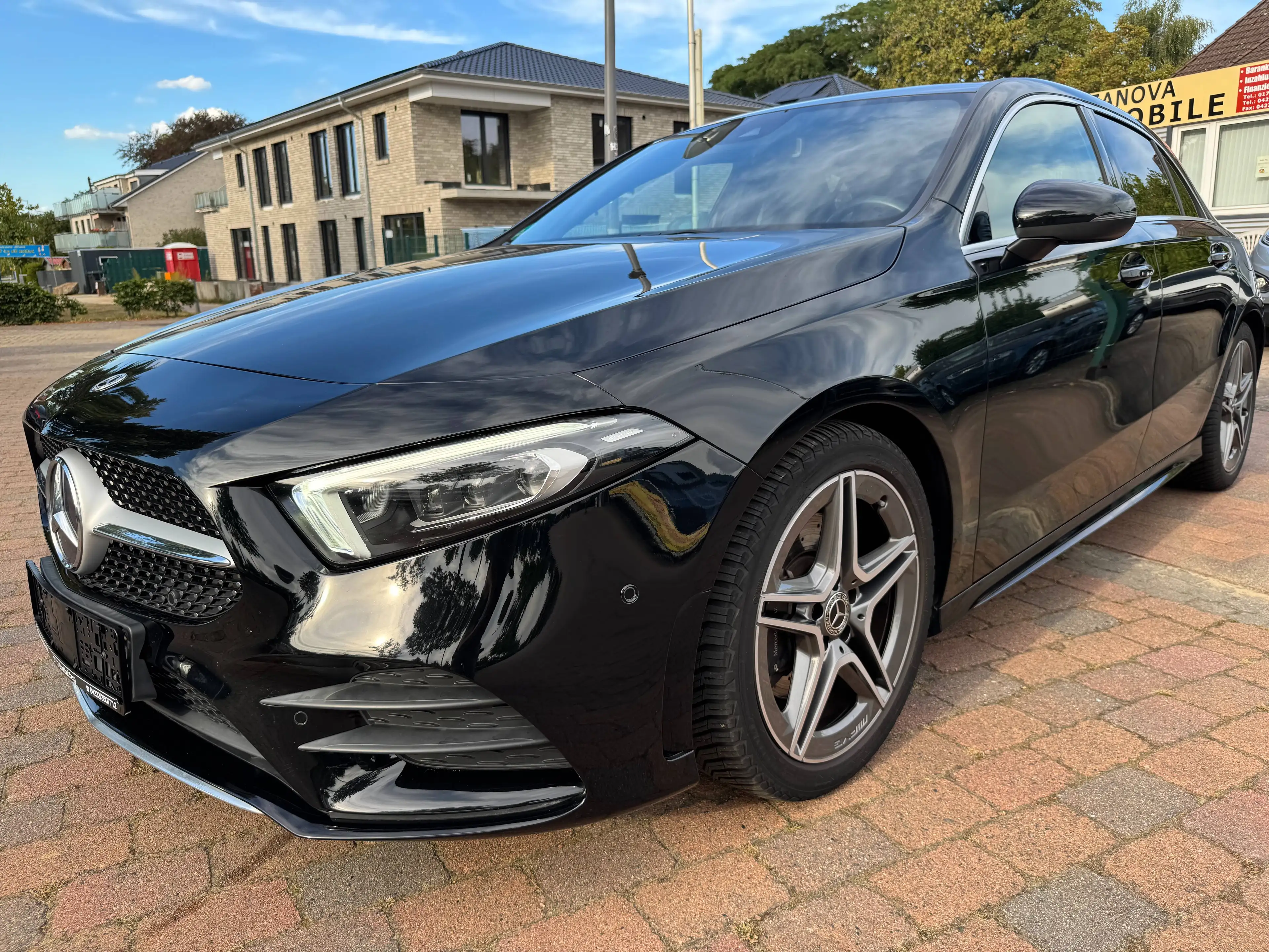 Mercedes-Benz A 220 A 220 AMG - 4Matic-Automatik-NAV-Shzg-LED-PDC-UVM — photo 11