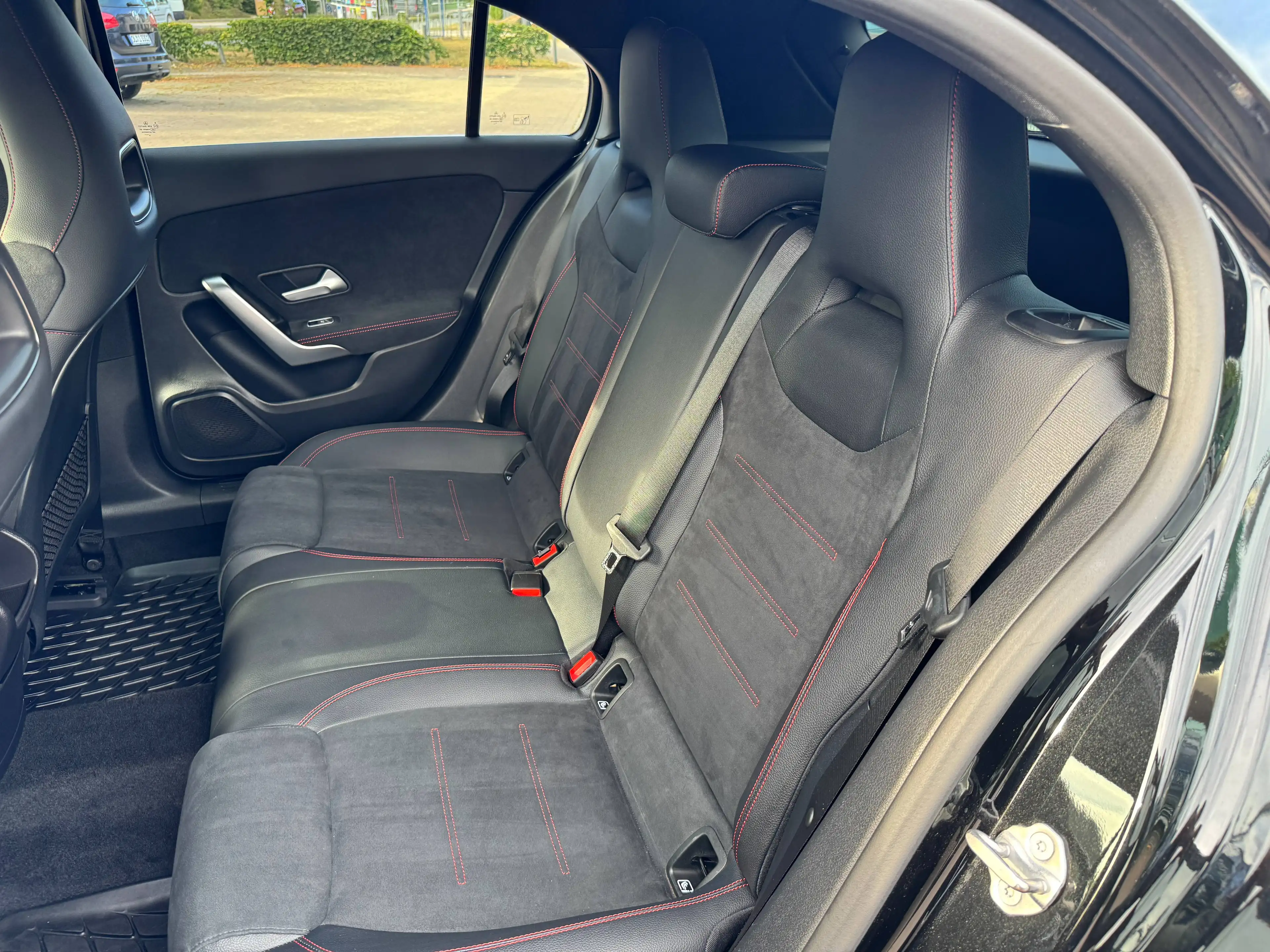 Mercedes-Benz A 220 A 220 AMG - 4Matic-Automatik-NAV-Shzg-LED-PDC-UVM — photo 15