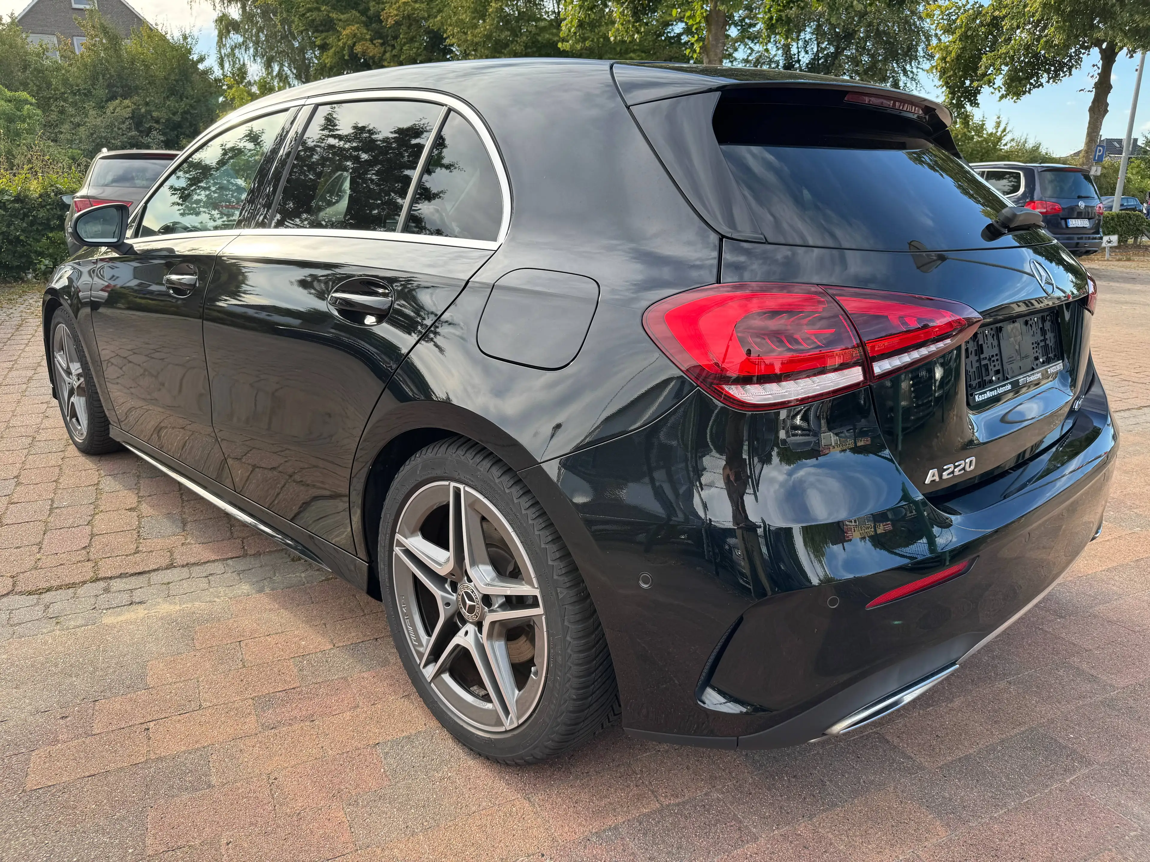 Mercedes-Benz A 220 A 220 AMG - 4Matic-Automatik-NAV-Shzg-LED-PDC-UVM — photo 8