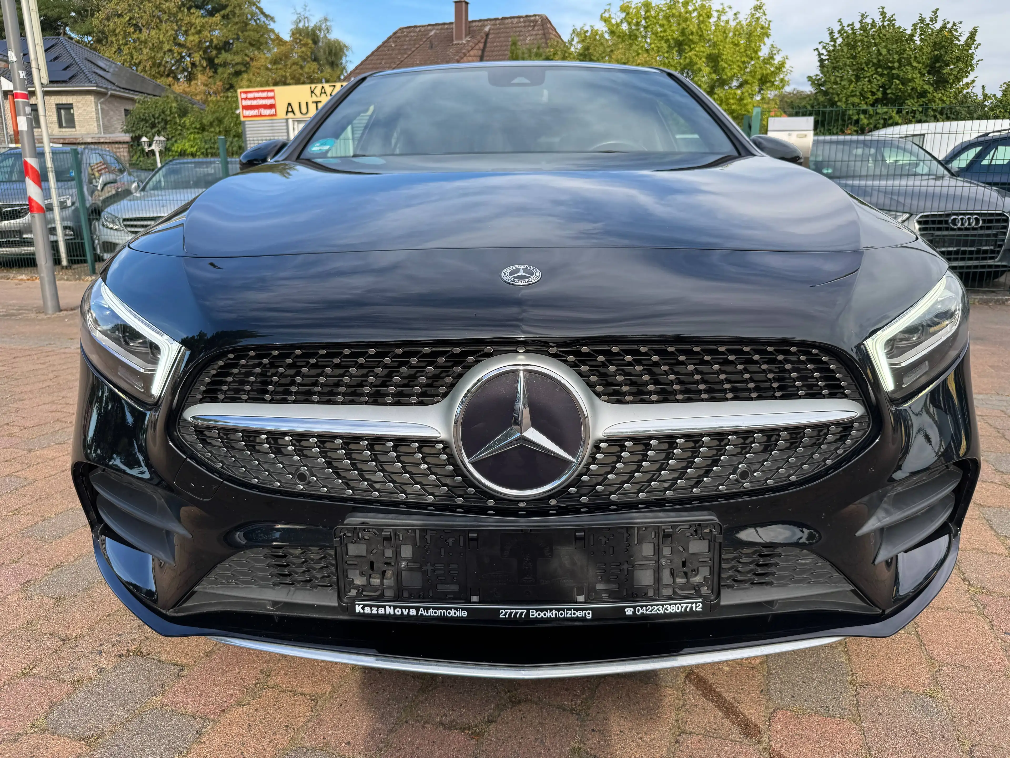 Mercedes-Benz A 220 A 220 AMG - 4Matic-Automatik-NAV-Shzg-LED-PDC-UVM — photo 2