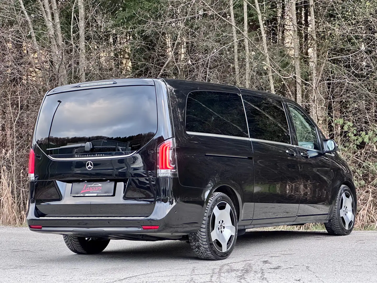 Mercedes-Benz V 250 d AVANTGARDE extralang *8SITZ*MONOBLOCK*BURMESTER* Schwarz - 2