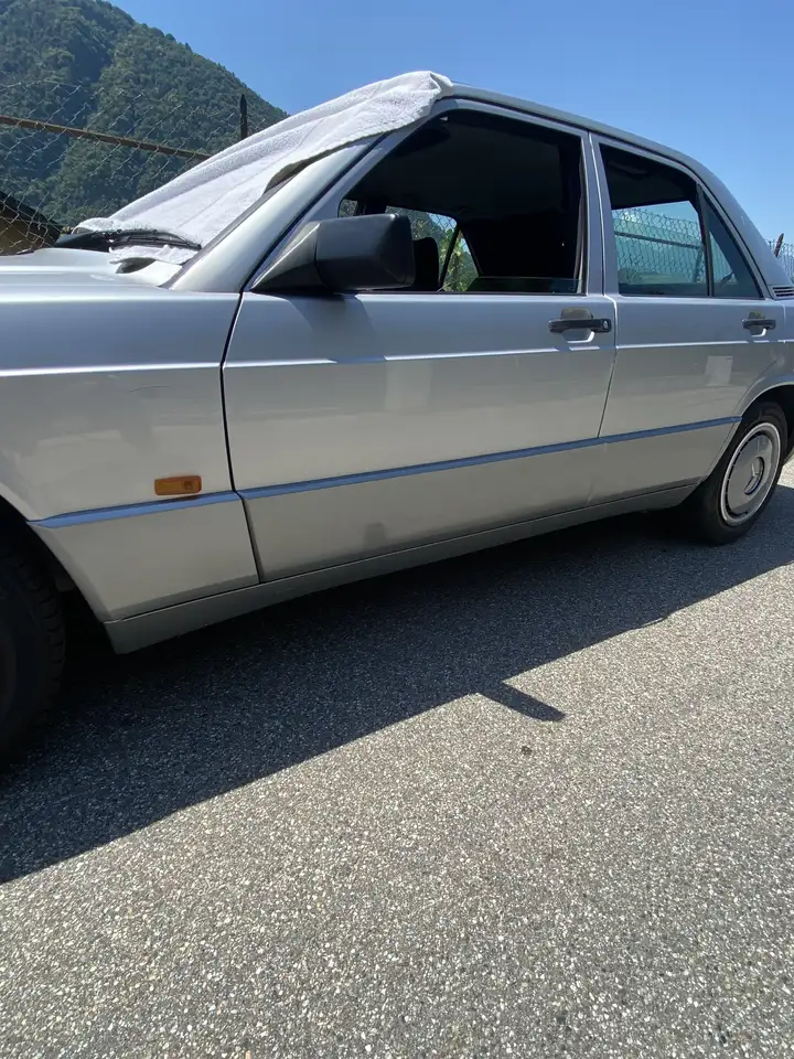 Mercedes-Benz 190 1.8, foto 3