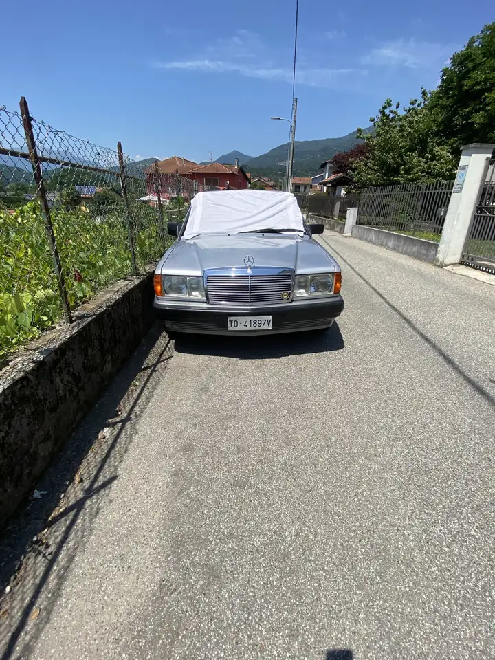 Mercedes-Benz 190 1.8, foto 8