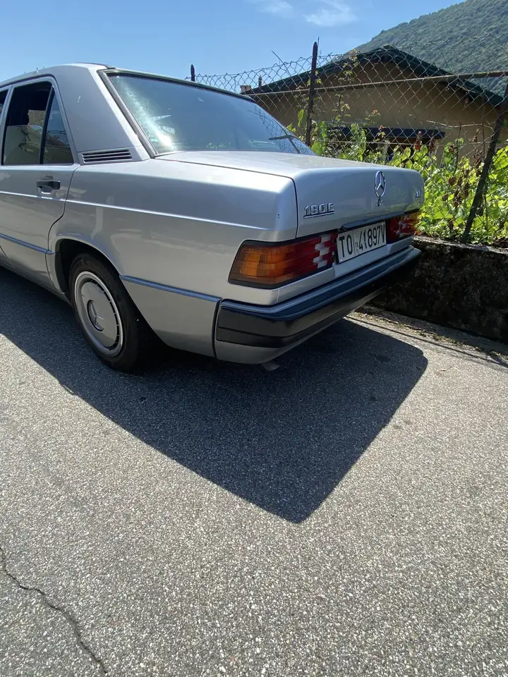 Mercedes-Benz 190 1.8, foto 4