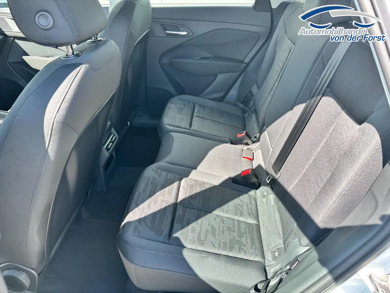Audi Q3 "Basis" INKL. LIEFERUNG KOSTENLOS & PREISGARANT... 12