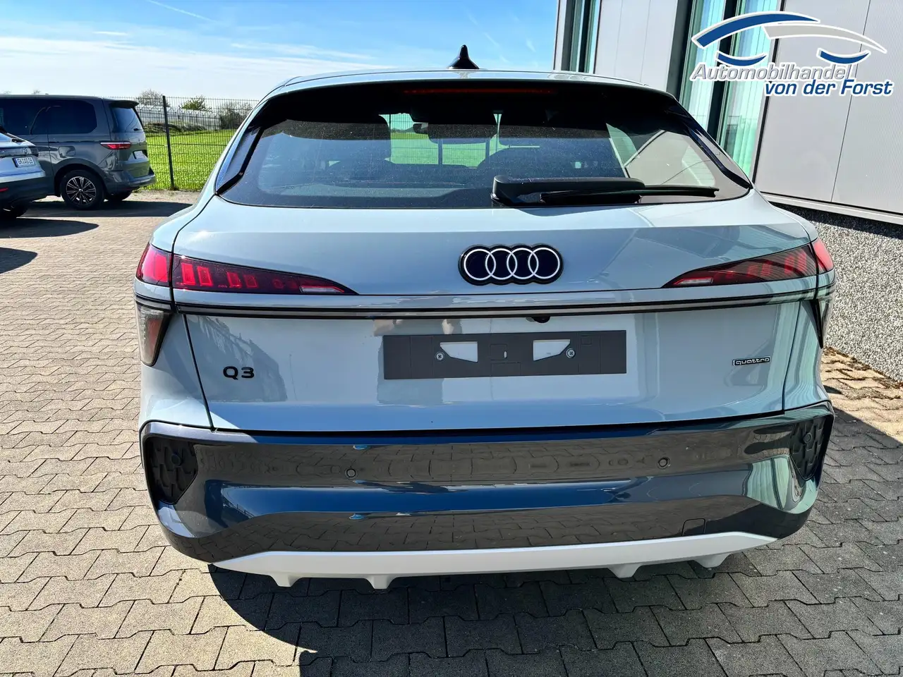Audi Q3 "Basis" INKL. LIEFERUNG KOSTENLOS & PREISGARANT... 5