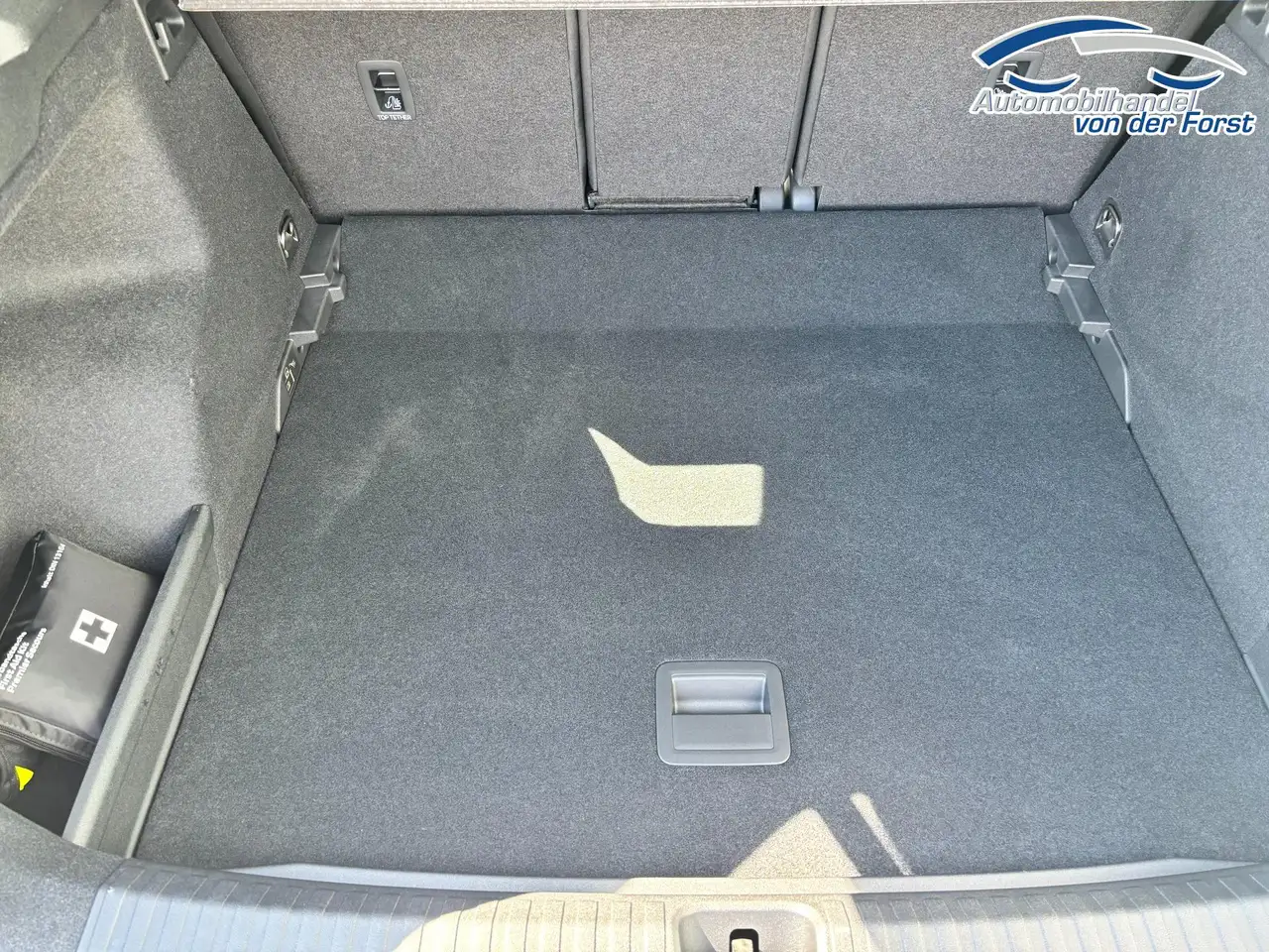 Audi Q3 "Basis" INKL. LIEFERUNG KOSTENLOS & PREISGARANT... 14