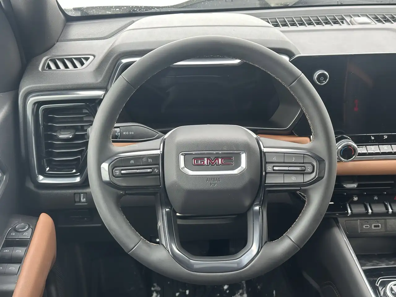GMC Canyon снимка GMC Canyon