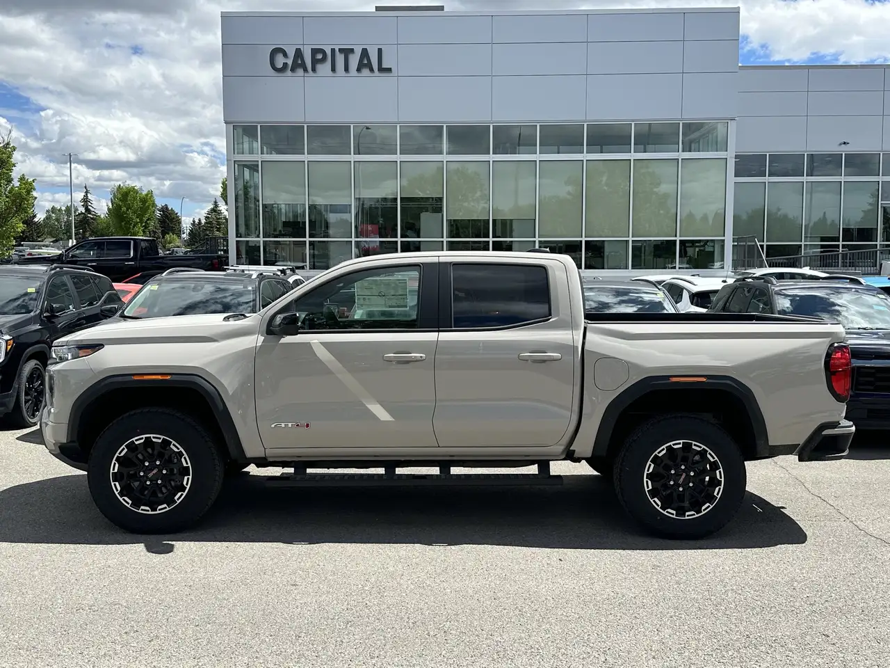 GMC Canyon снимка GMC Canyon