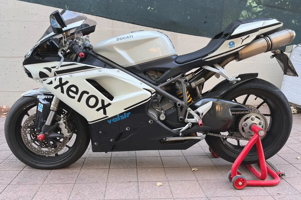 Ducati 848 usata a Tavullia per €