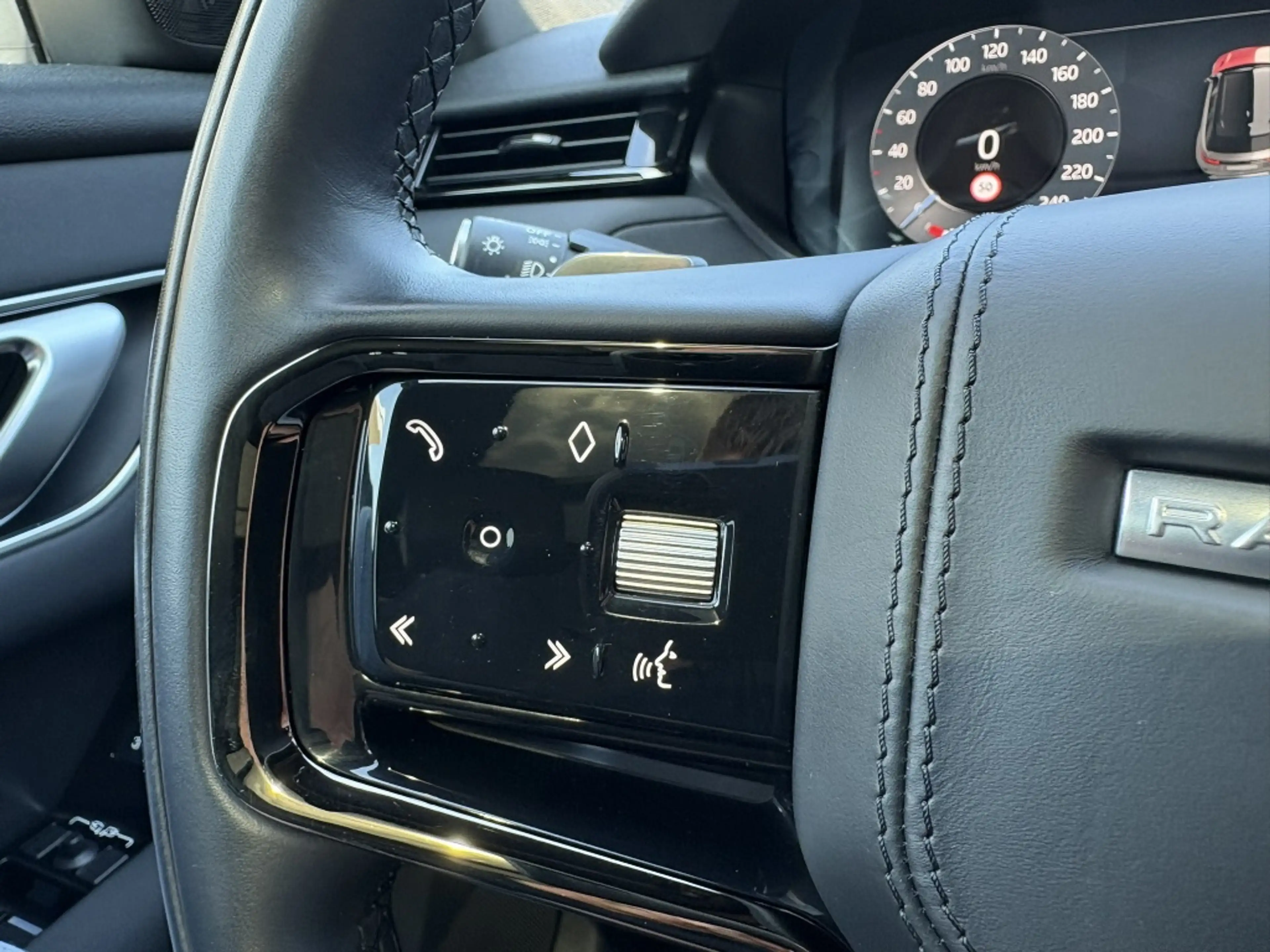 Land Rover Range Rover Velar P400e 404pk AWD AUT / PHEV / ACC / Leder / Pano — photo 11