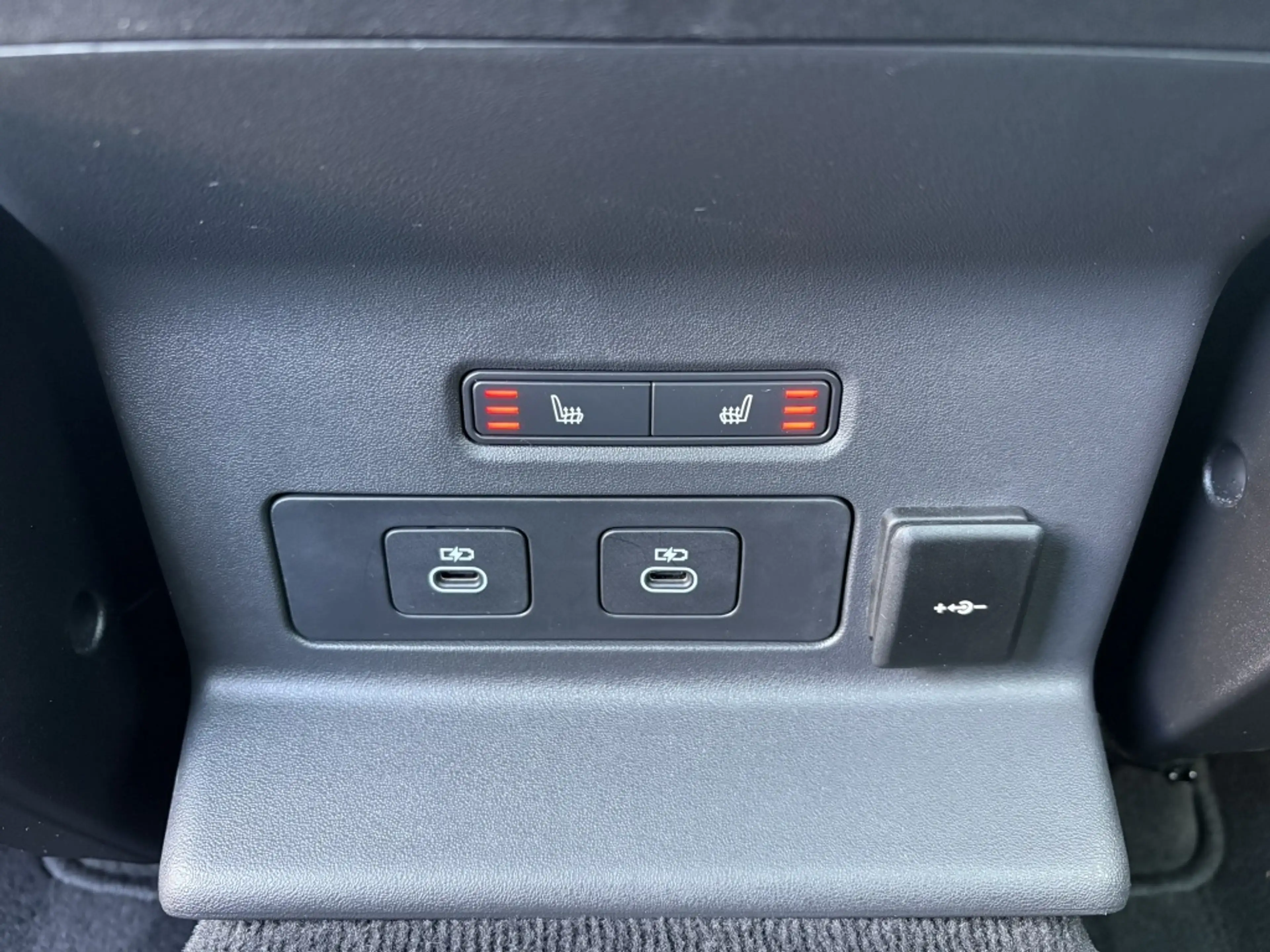 Land Rover Range Rover Velar P400e 404pk AWD AUT / PHEV / ACC / Leder / Pano — photo 5
