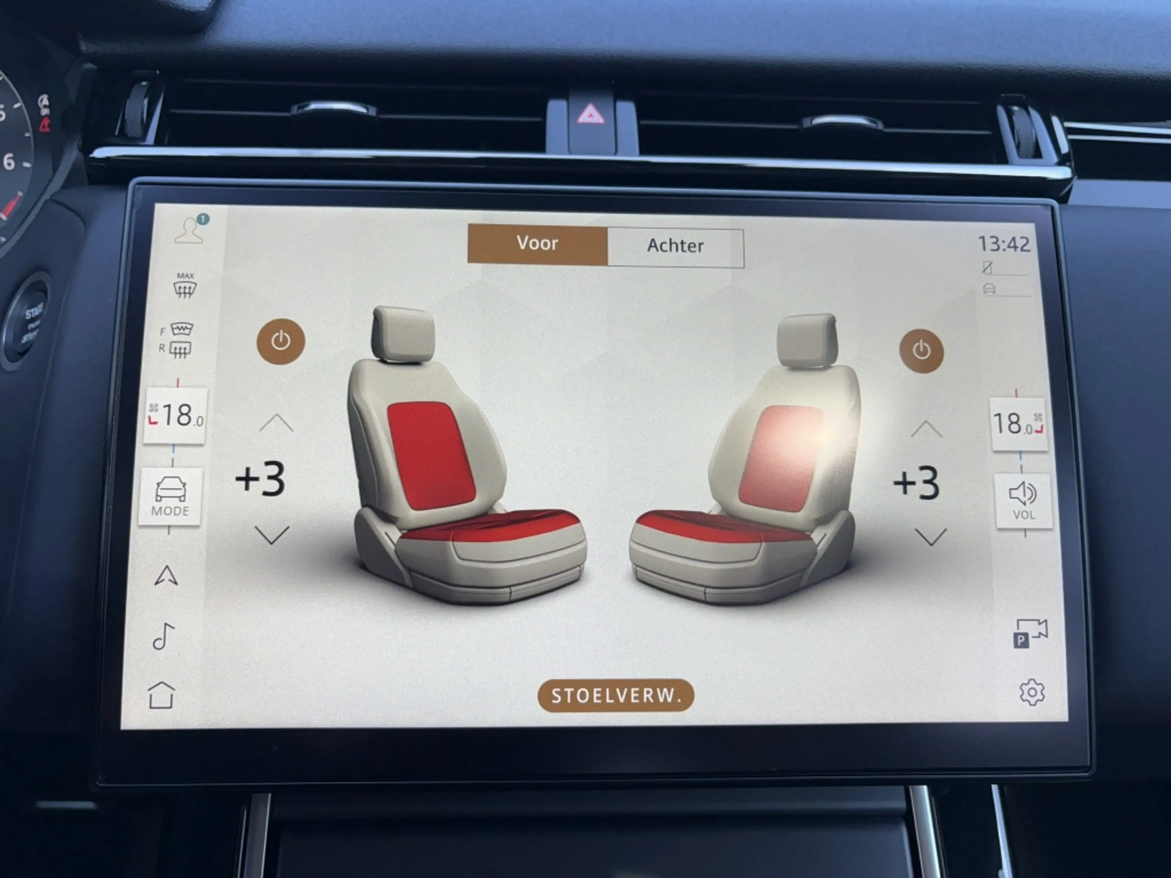 Land Rover Range Rover Velar P400e 404pk AWD AUT / PHEV / ACC / Leder / Pano — photo 15