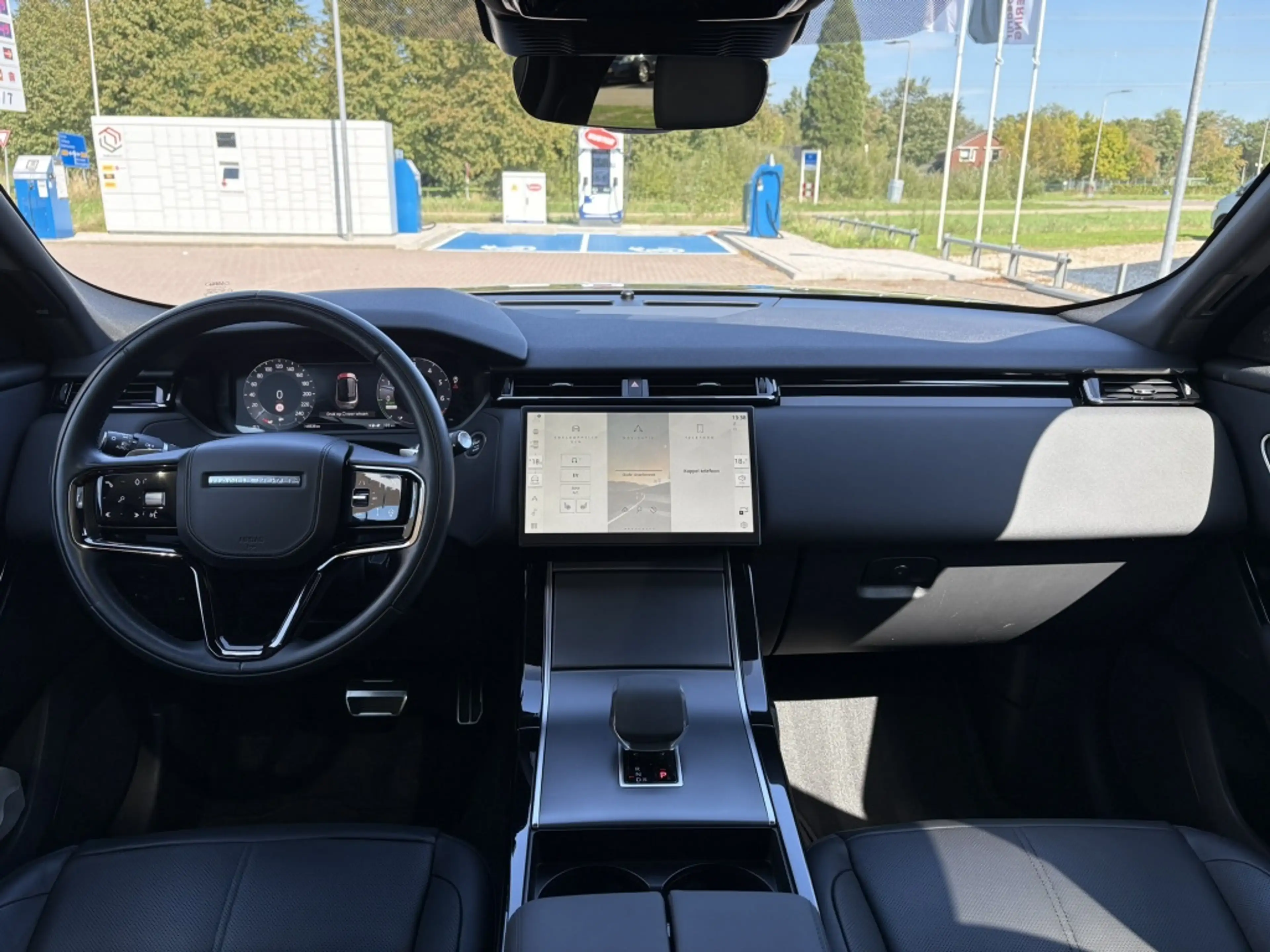 Land Rover Range Rover Velar P400e 404pk AWD AUT / PHEV / ACC / Leder / Pano — photo 6