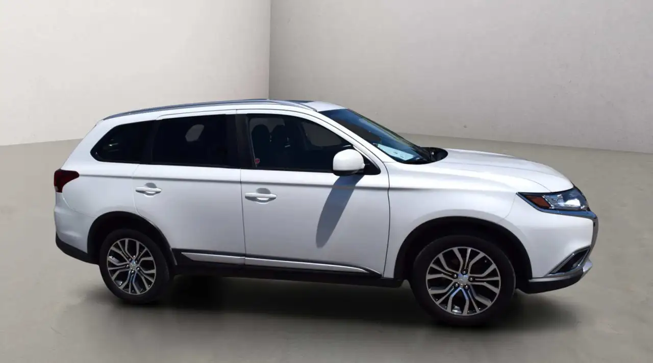 Mitsubishi Outlander fotografie Mitsubishi Outlander