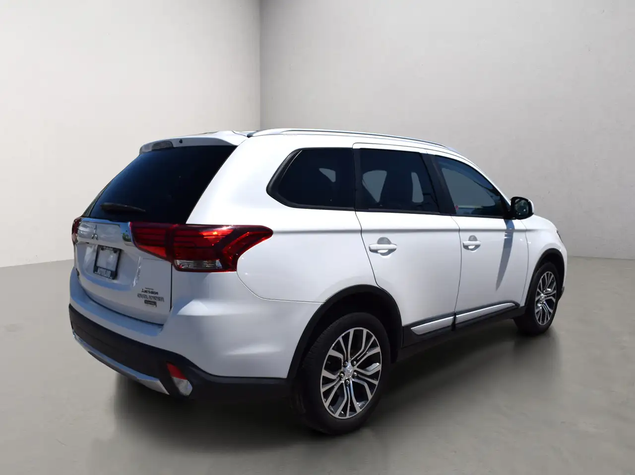 Mitsubishi Outlander fotografie Mitsubishi Outlander