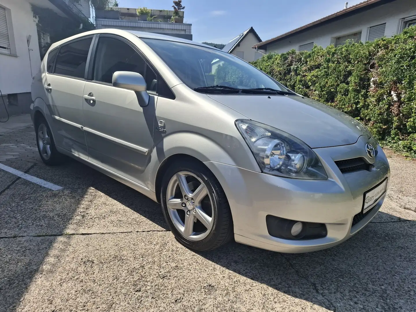 Toyota Corolla Verso 2.2 D-CAT Executive Grigio - 2